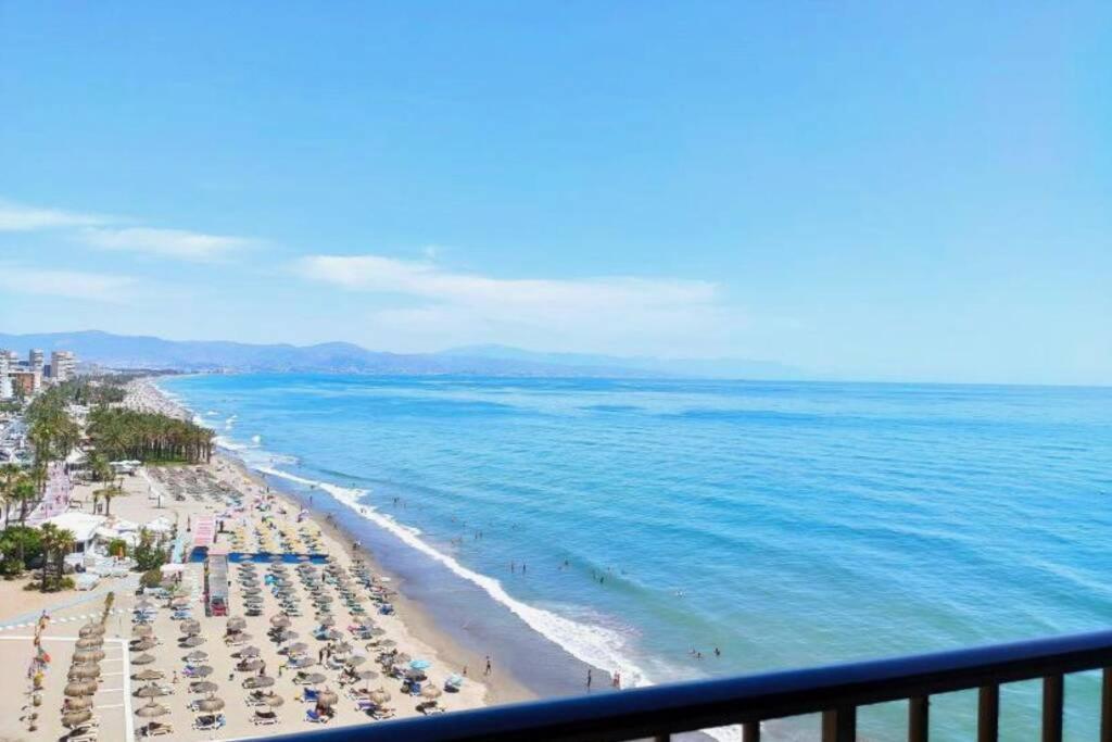 Amazing Frontline Sea Views Studio Apartment Castillo Del Vigia Torremolinos Exteriör bild