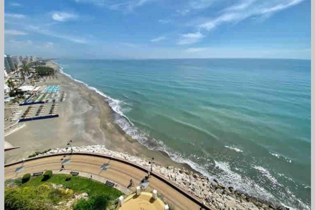 Amazing Frontline Sea Views Studio Apartment Castillo Del Vigia Torremolinos Exteriör bild