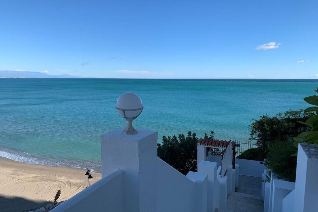 Amazing Frontline Sea Views Studio Apartment Castillo Del Vigia Torremolinos Exteriör bild