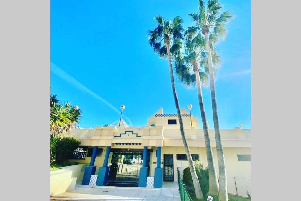 Amazing Frontline Sea Views Studio Apartment Castillo Del Vigia Torremolinos Exteriör bild