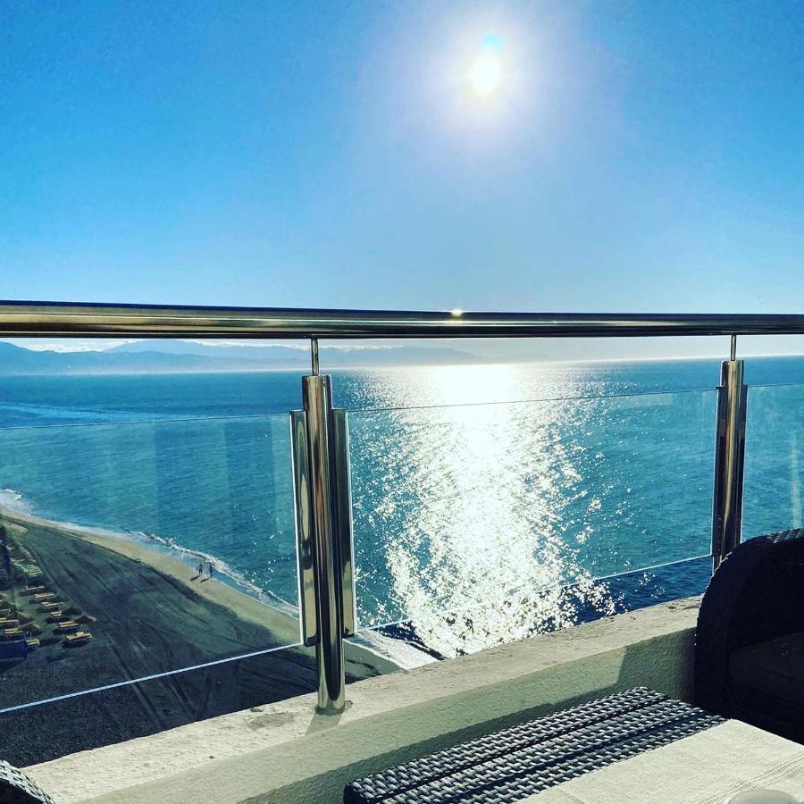 Amazing Frontline Sea Views Studio Apartment Castillo Del Vigia Torremolinos Exteriör bild