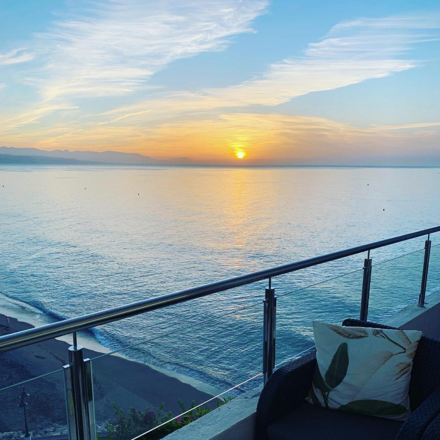 Amazing Frontline Sea Views Studio Apartment Castillo Del Vigia Torremolinos Exteriör bild