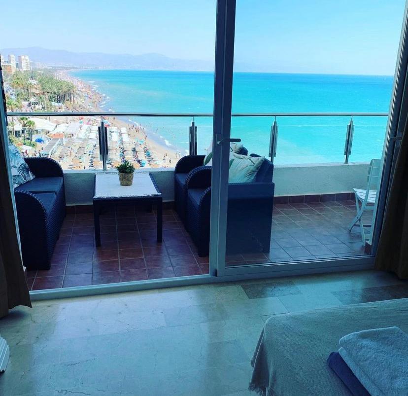 Amazing Frontline Sea Views Studio Apartment Castillo Del Vigia Torremolinos Exteriör bild